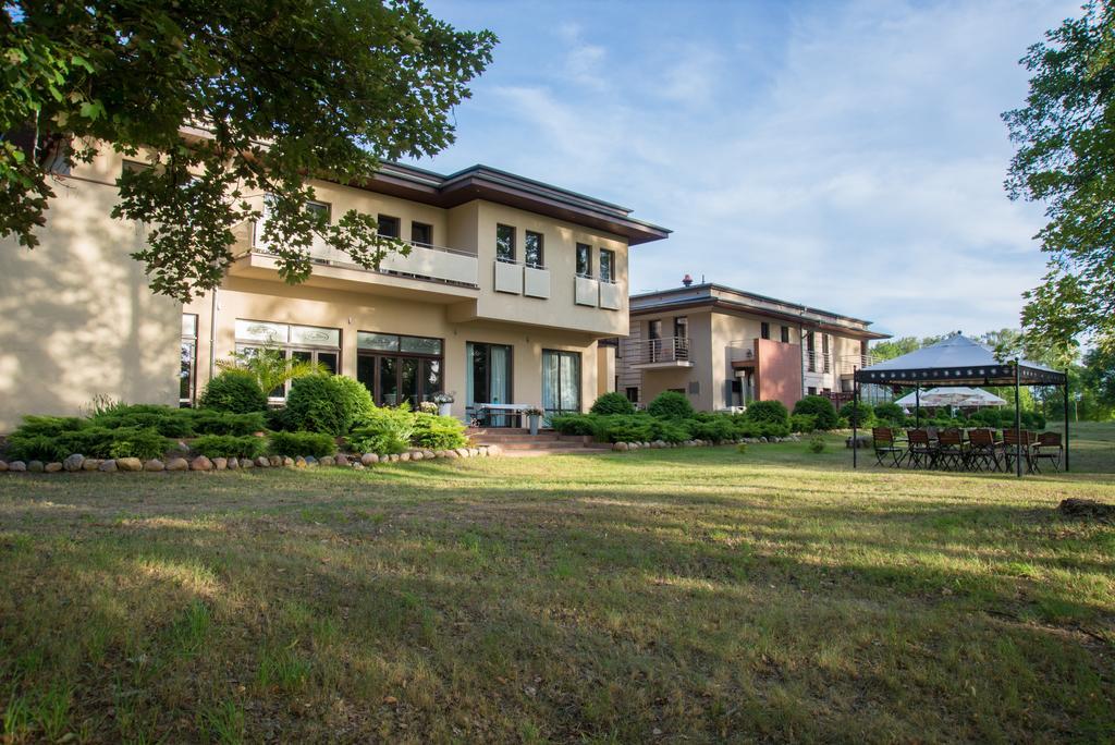 Villa Plena Ośno Lubuskie Buitenkant foto